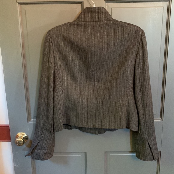 Carlisle black striped jacket with tortoiseshell snap buttons, size 10 - Picture 3 of 3